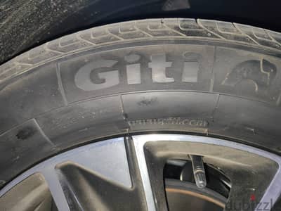 Giti 235\55\19