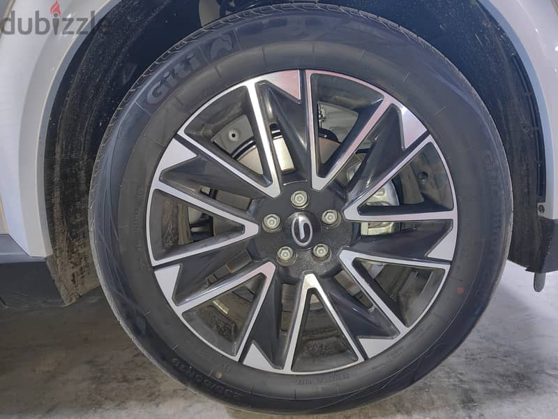 Giti 235\55\19 1