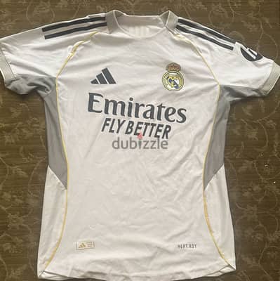 تشيرت ريال مدريد مقاس L