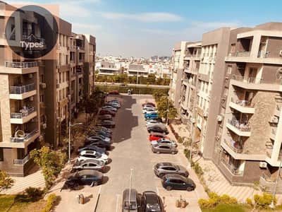 للبيع بجنة زايد 1 شقة 130م بواجهة بحرية وفيو مميز على فيلات زايد ديونز، تشطيب ألترا سوبر لوكس، بالفرش والأجهزة والمطبخ.