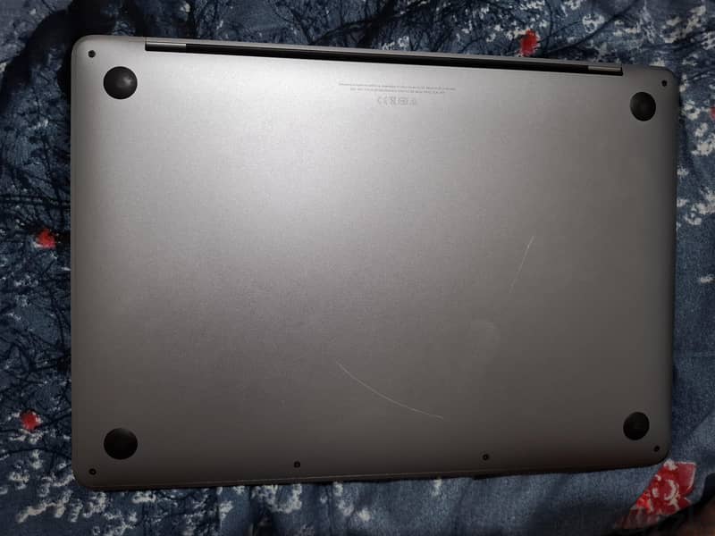 Macbook Pro 2019 with Full Box like new 4