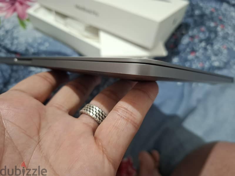 Macbook Pro 2019 with Full Box like new 7