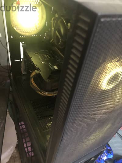 للبيع تجميعة Gaming / Workstation بحالة ممتازة