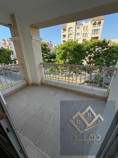 Apartment 8175 m for sale, open view, prime location, some special finishes, fully equipped with gas and electricity in Madinaty, New Cairo.