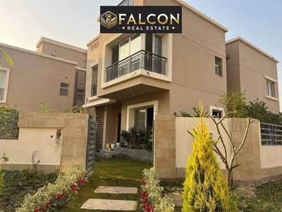 Townhouse villa for sale in Taj City (New Cairo)—located on Suez Road, near Gardenia, Heliopolis, and Nasr City—with a 50% discount 5% down payment Townhouse villa for sale in Taj City (New Cairo)—located on Suez Road, near Gardenia, Heliopolis, and Nasr City—with a 50% discount 5% down payment
