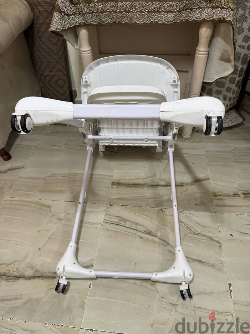 High chair 7