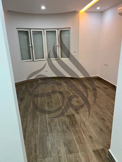 iVilla Garden Corner for rent in mountain view Hyde Park new cairo prime location  Ultra Super Lux Finishing