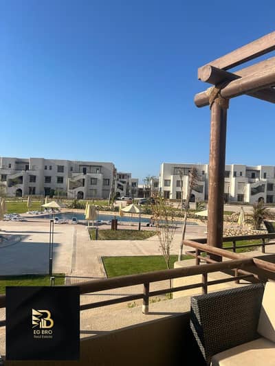 شاليه مفروش بالكامل بإطلالة مزدوجة علىPOOL للإيجار اليومي في Hacienda West - رأس الحكمة
