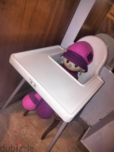كرسى اطفال  للطعام حالة زيرو كالجديد