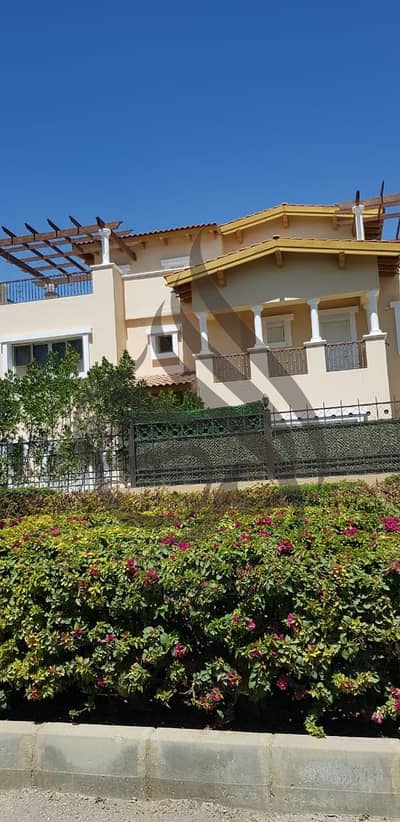 Twin house for rent  in Hyde park  new cairo prime location Kitchen & Ac’s