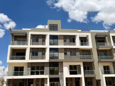 For sale in Terrace an apartment with a distinctive view overlooking the landscape, next to Mall of Arabia.