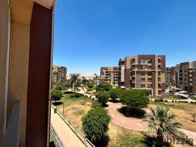 شقه للايجار ف دار مصر الاندلس فيو جاردن دور خامس باسانسير