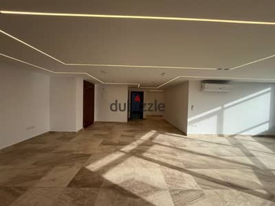 Administrative office for rent, 340 sqm, ultra-super-lux finish, first occupancy, prime location in Zahraa El Maadi.