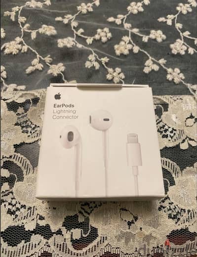 سماعة أبل أصلية زيرو لم تستخدم EARPODS lightning connector