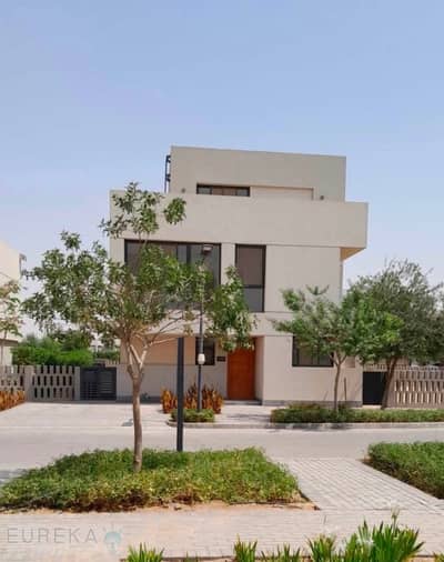 Twinhouse 373m fully finished with kitchen and ac’s and appliances