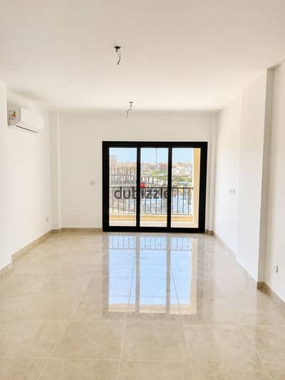 3 Bedroom Apartment With ACs & Kitchen For Rent- Fifth Square