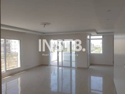 Apart 207m for Rent High Finishing with Equipped