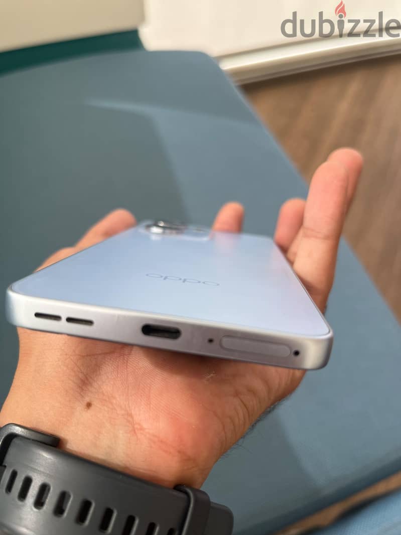OPPO Reno13 F 3