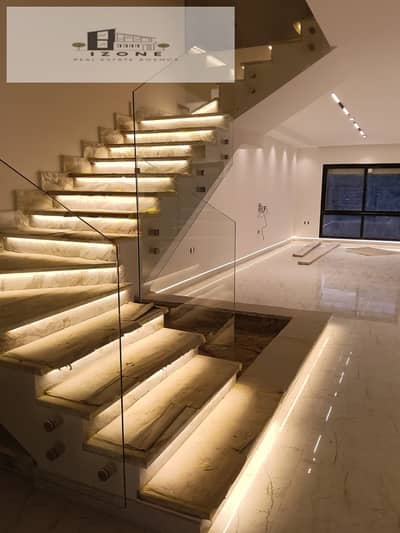 تاون هاوس كورنر للإيجار في هايد بارك Hyde Park New Cairo 300 متر + حديقة 250 متر 4 غرف نوم (2 ماستر) 3 حمامات