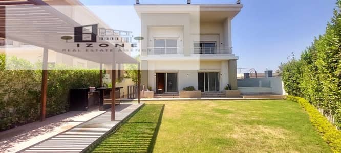 فيلا مفروشة بالكامل للإيجار في كايرو فيستيفال سيتي أوريانا 1 CFC Oriana 1 New Cairo 375 متر مباني و500 متر أرض 4 غرف نوم 5 حمامات