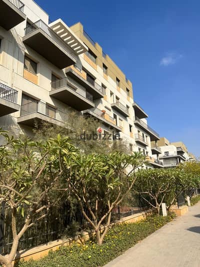 بتشطيب كامل للاستلام الفوري شقة بموقع متميز للبيع في ايستاون سوديك القاهرة الجديدة Eastown Sodic New Cairo