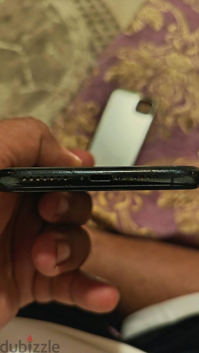 Apple - iPhone 11 Pro Max 2