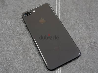 iphone 8 plus 256G بحالة ممتازة
