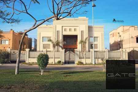 **Resale – Ultra Super Lux Standalone Villa for Sale with Immediate Delivery in a Prime Location and Premium View at** Royal City Compound **– One of