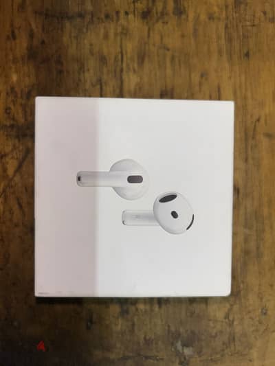 Airpods 4 Active Noise Cancellation العلبة بتاعت السماعات
