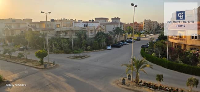 For sale: Cheapest corner apartment, 290 sq m, in a very prime location in South Academy – in front of CIC – Fifth Settlement – ​​New Cairo – 4 rooms