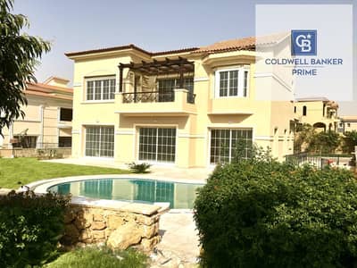 فرصة مميزة | فيلا 1000م للإيجار متشطبه بالكامل نصف مفروشه داخل Lake View Residence - القاهره الجديده -التجمع الخامس - 5غرف