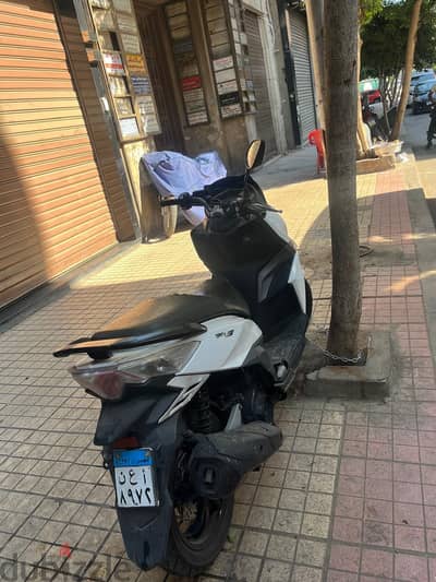 Sym jet scooter