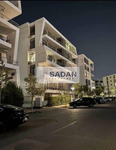 شقه  للبيع بخصم 50 % امام مطار القاهر مباشر في كمبوند تاج سيتي القاهره الجديده