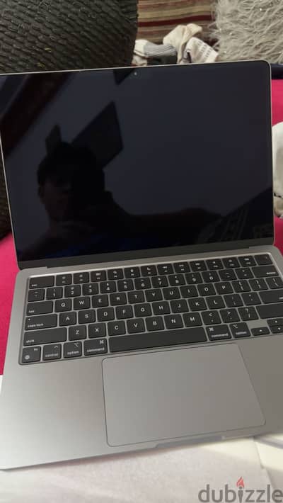 MacBook Air m3 used like new 13inch