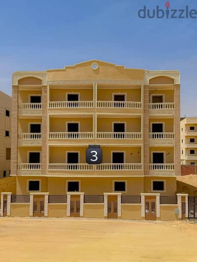 شقه للبيع في العاشر من رمضان - الحي 26 الاسباني  - مجاورة 4 - 180م