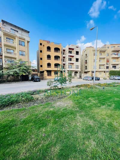 الحق ارخص شقة للبيع في المستثمرين نص تشطيب – التجمع الخامس | فيو مفتوح