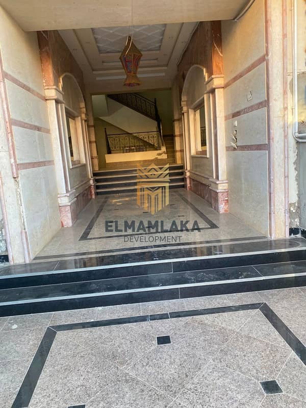 Apartment for Sale in Sheikh Zayed – District 9 – First Neighborhood  A spacious apartment in a prime and quiet location in Sheikh Zayed.