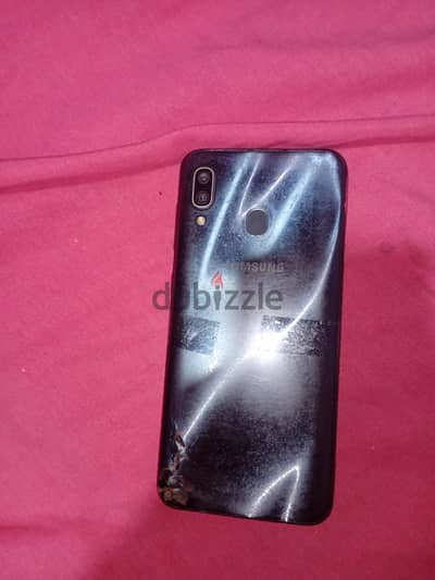 لقطة للتصليح أو قطع الغيار: Samsung A30 حالة زيرو - زيرو خدوش داخلياً
