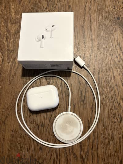AirPods Pro 2nd Gen & MagSafe Charger - BothOriginal in Good Condition