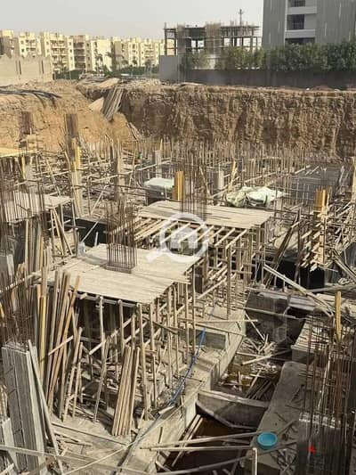 “For sale: premium fully finished office with air conditioning overlooking the plaza, offered at one of the best prices per square meter. Pay 25% down