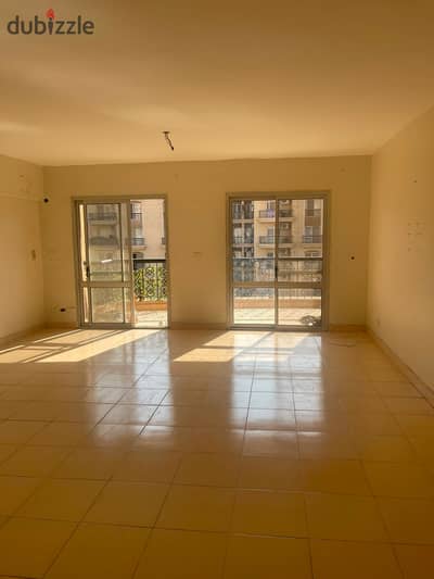 Apartment for sale 162 sqm special price typical floor plaza view near Eastern Market East Court and Gate 23 in Phase 8 Al Rehab 2