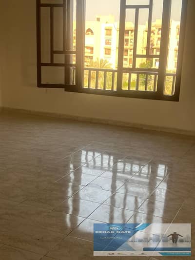  Apartment for Rent (New Law Contract) in Al Rehab City    Phase 5 – Al Rehab City  Area: 270 sqm  4th Floor   3 Bedrooms  3 Bathroom