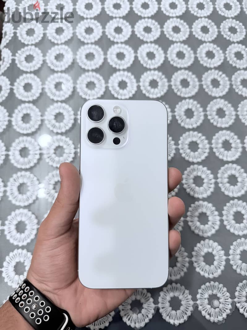 Apple - iPhone 16 Pro Max 1
