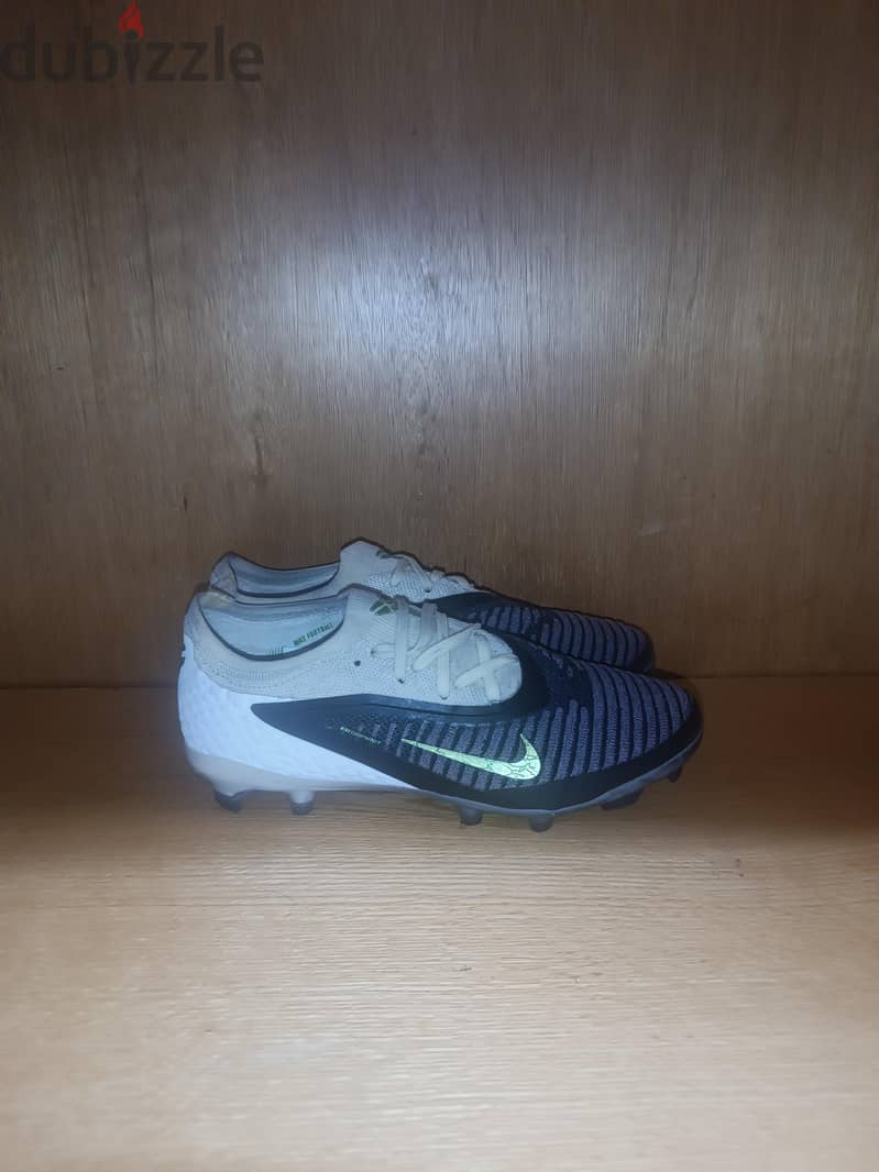 Nike Phantom 6  5
