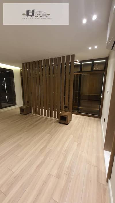 تريبلكس نصف مفروش للإيجار في سوديك إيستاون Sodic Eastown New Cairo 320 متر 3 غرف نوم 4 حمامات غرفة مربية مطبخ وأجهزة وتكييفات تريبلكس نصف مفروش للإيجار في سوديك إيستاون Sodic Eastown New Cairo 320 متر 3 غرف نوم 4 حمامات غرفة مربية مطبخ وأجهزة وتكييفات