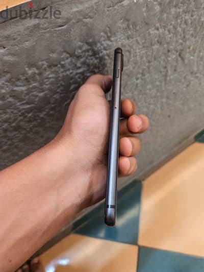 آبل - آيفون 8 بلس