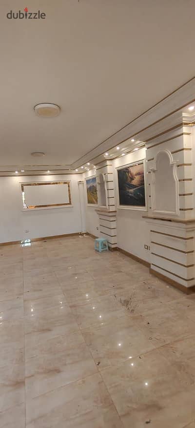 شقة للإيجار السكني أو الإداري في شيراتون المطار بجوار صن سيتي مول 170م 3 غرف دور سادس واجهة كاملة 2 أسانسير ومدخل فندقي