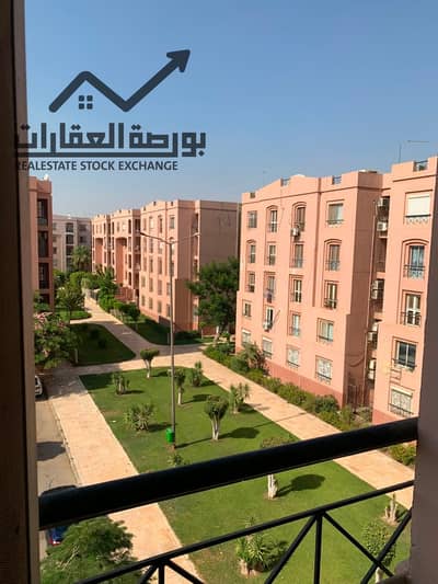  شقة للإيجار قانون – مدينة الرحاب   أمام السوق القديم وبوابة 5، وعلى بعد خطوات من جميع الخدمات .  تفاصيل الشقة: 105 متر 3 غرف نوم 2 حمام