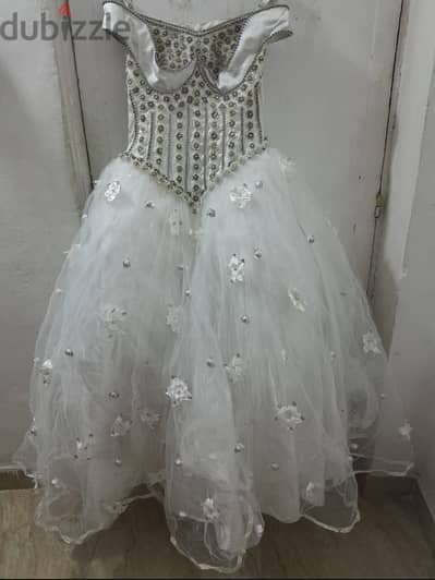 فستان استعمال مره وحده