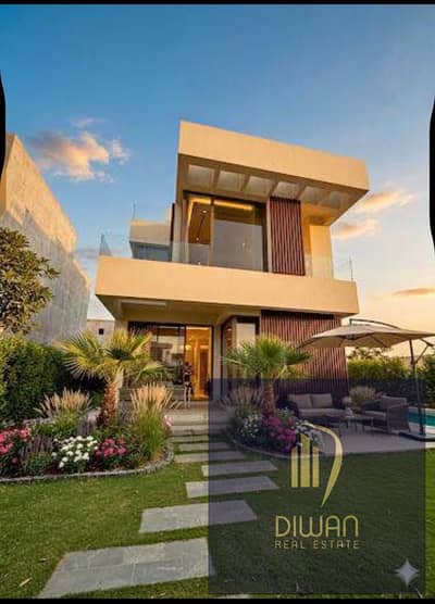 stand alone villa for sale in The Crest compound—Next to Hyde Park—directly overlooking South 90th Street and the Middle Ring Road, and close to the A
